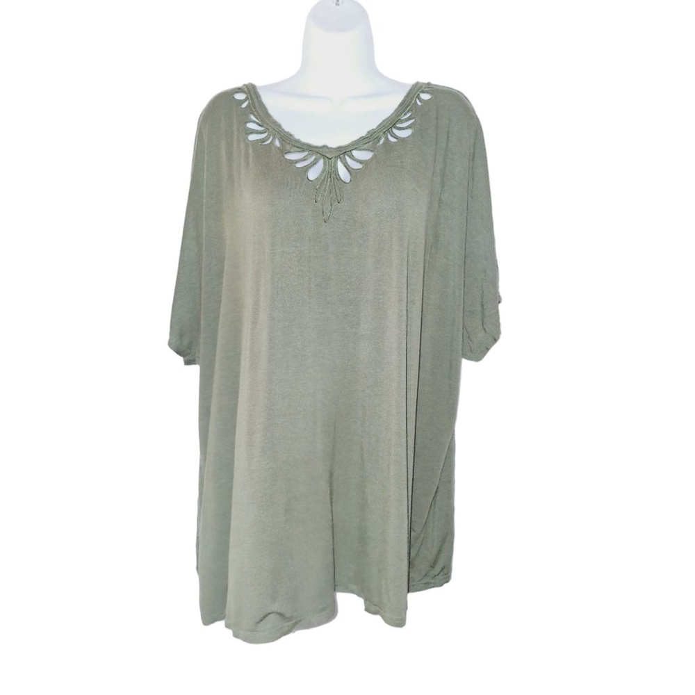 Carmen Marc Valvo Olive Green Cutout Neck Tunic Top Plus 3X